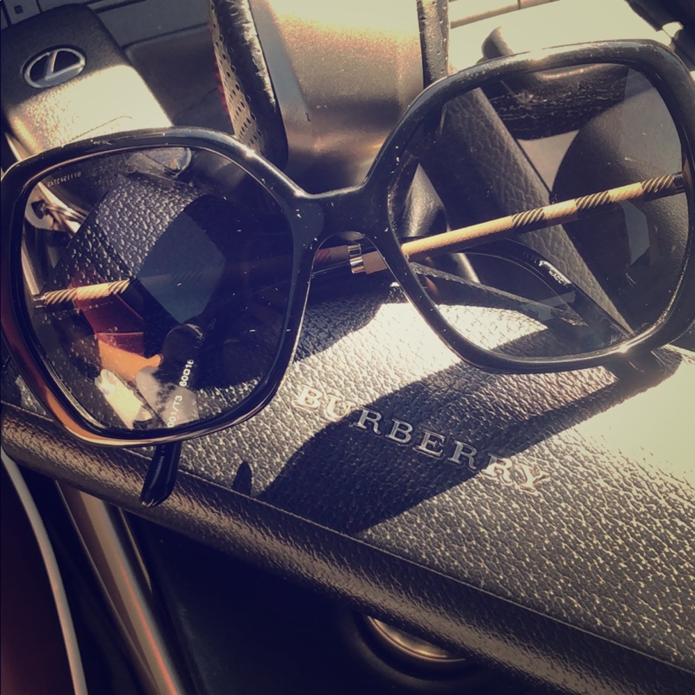 COPY - Women’s Burberry sunglasses